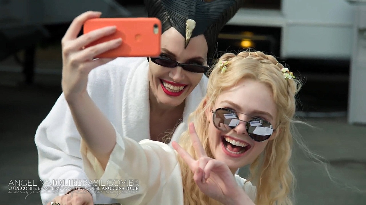 Filmes-2019-Maleficent2-BTS-Screencaps-096.jpg