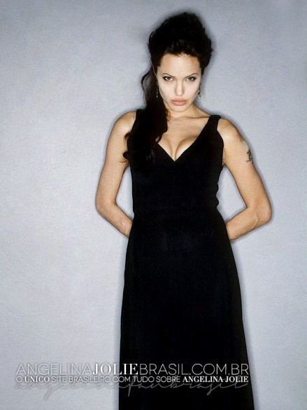 Robert Erdmann 2 Photoshoots 2003 Roberterdmann Set02 008 Angelina Jolie Brasil Gallery 