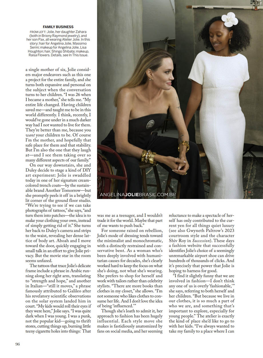 RevistasEScans-2023-11-Novembro-Vogue-EUA-006.jpg