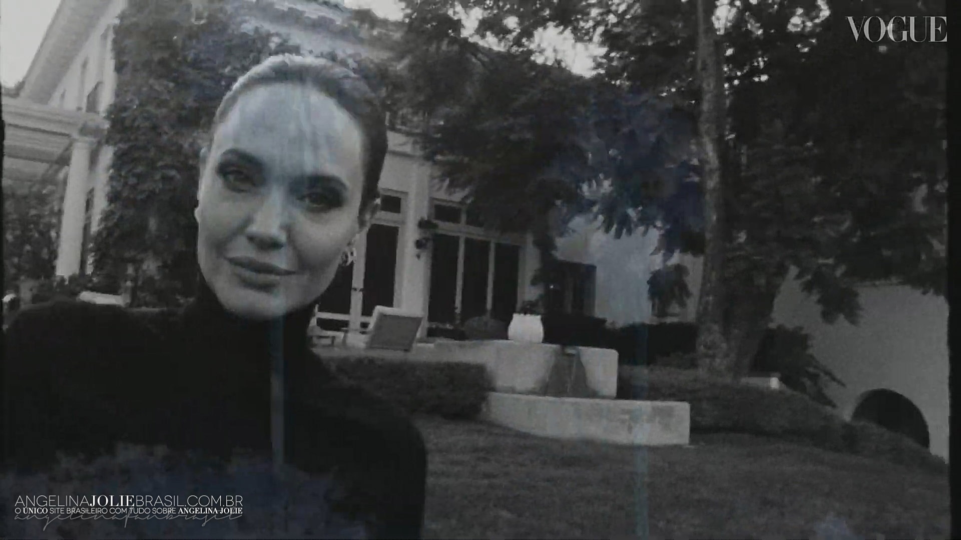 Screencaps-2021-VogueUK-InsideJolieHollywoodGarden-054.jpg