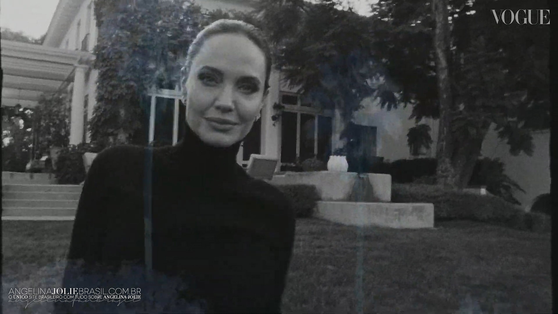 Screencaps-2021-VogueUK-InsideJolieHollywoodGarden-056.jpg