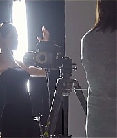 CampanhasPublicitarias-2017-Guerlain-Screencaps-BTS-002.jpg