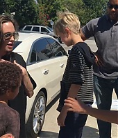 Candids-2016-Agosto-29-013.jpg