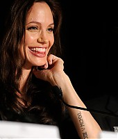 Eventos-2008-05-ATroca-Coletiva-Cannes-026.jpg