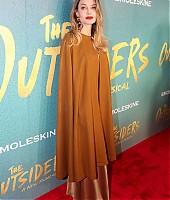 Eventos-2024-04-Abril-Premiere-The_Outsiders-003.jpg