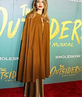 Eventos-2024-04-Abril-Premiere-The_Outsiders-098.jpg