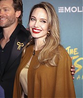 Eventos-2024-04-Abril-Premiere-The_Outsiders-118.jpg