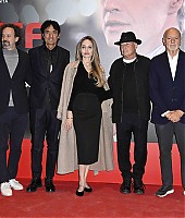 Eventos-2024-11-Photocall-WithoutBlood-Torino-036.jpg