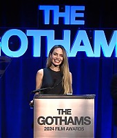 Eventos-2024-12-GothamFilmAwards-Speech-005.jpg