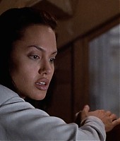 Filmes-2001-Lara-Croft-Tomb-Raider-Capturas-200.jpg