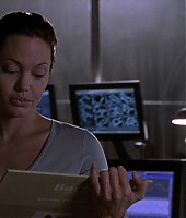 Filmes-2001-Lara-Croft-Tomb-Raider-Capturas-324.jpg