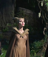 Filmes-2019-Maleficent2-BTS-Screencaps-022.jpg