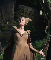 Filmes-2019-Maleficent2-BTS-Screencaps-025.jpg