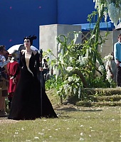 Filmes-2019-Maleficent2-BTS-Screencaps-057.jpg