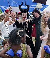 Filmes-2019-Maleficent2-BTS-Screencaps-070.jpg