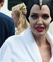 Filmes-2019-Maleficent2-BTS-Screencaps-074.jpg