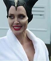 Filmes-2019-Maleficent2-BTS-Screencaps-077.jpg