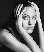 Photoshoots-2003-PatrickDemarchelier-Set2-002.jpg