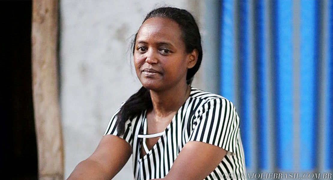 Mãe biológica de Zahara quer reencontrar a filha • Angelina Jolie Brasil